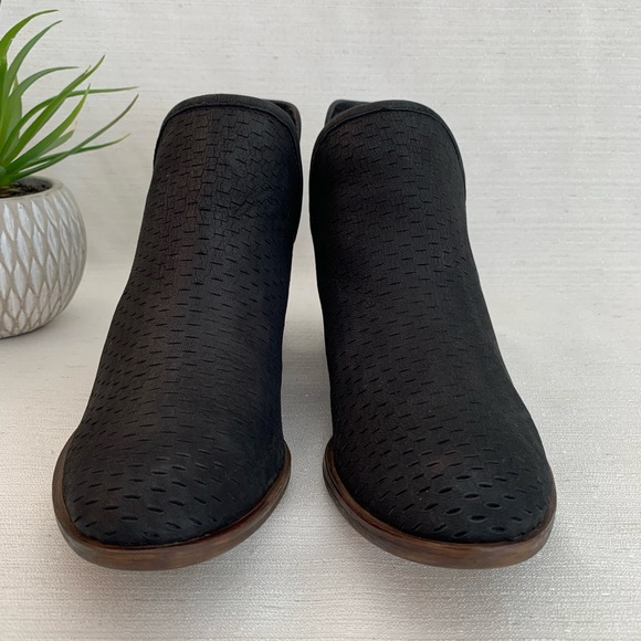 Lucky Brand Baley Black Perforated Suede Slip On Ankle Booties Woman’s 7.5M - Picture 5 of 13